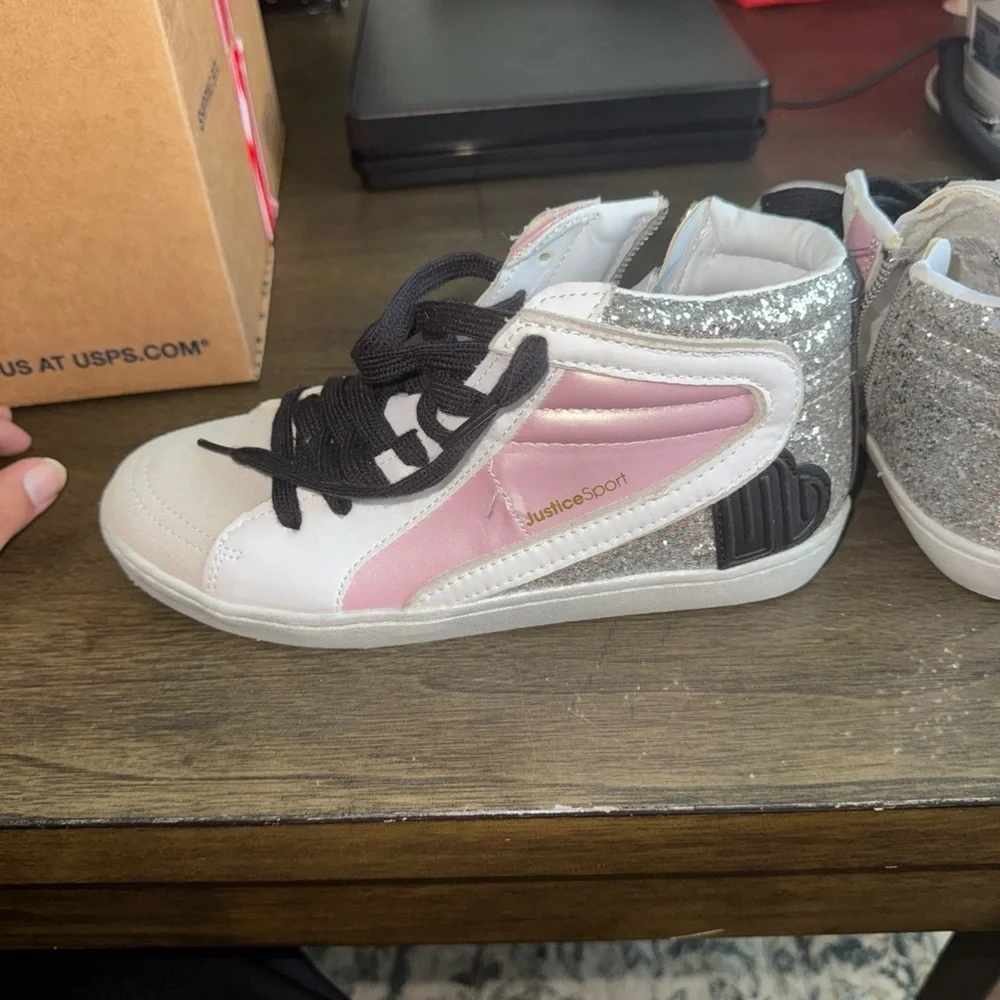 Justice Little Girl & Big Girl Mid Court Sneaker, Sizes 5. Shoelace and zipper